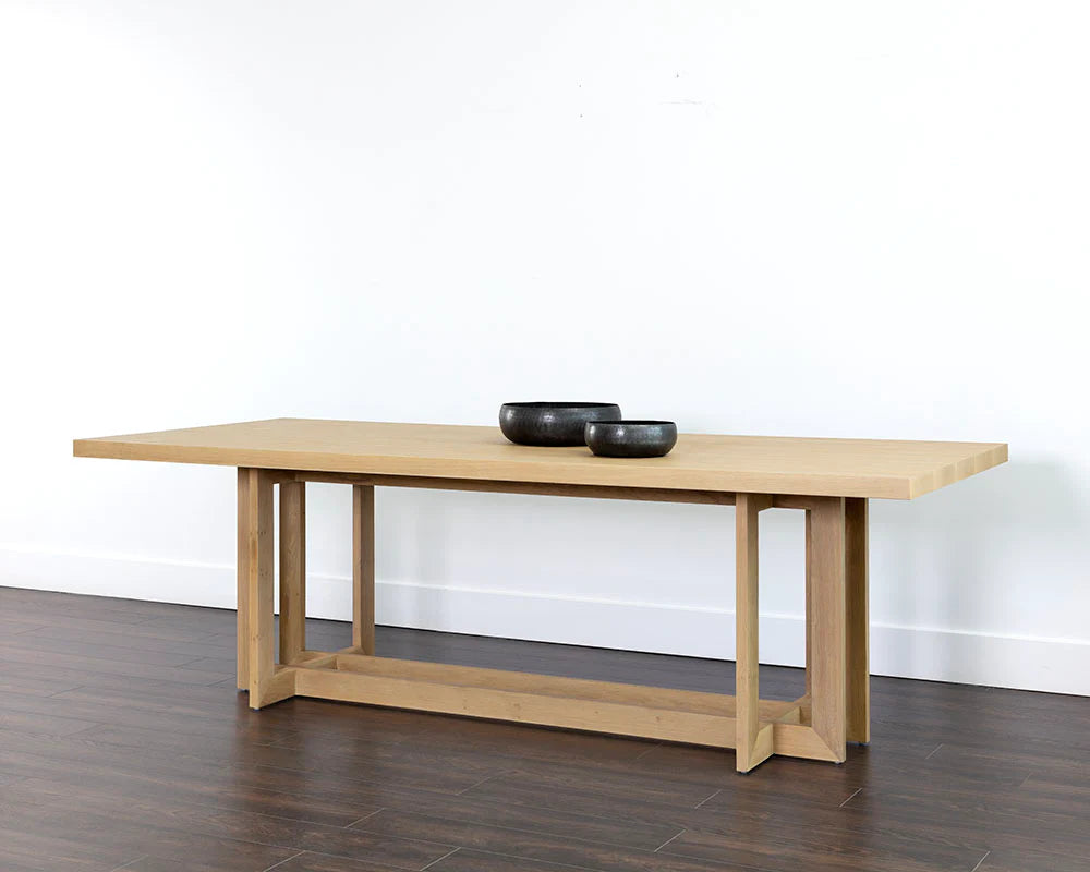 Disera Dining Table